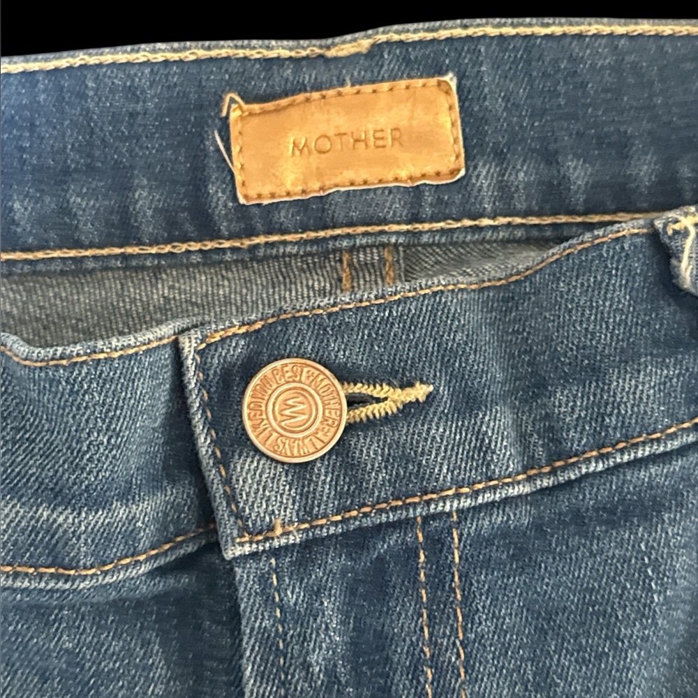 MOTHER “the dropout” Distressed Denim Women Shorts size 8.